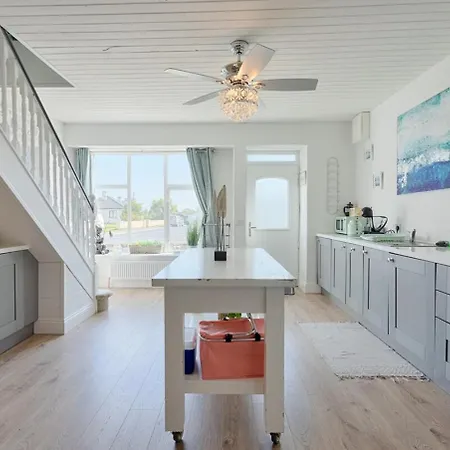 Holland House No2 Vakantiehuis *