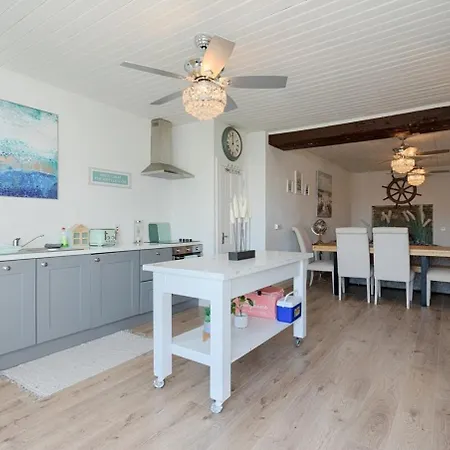 Vakantiehuis Holland House No2