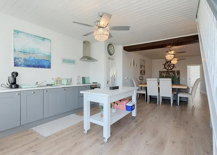 Ferienhaus Holland House No2